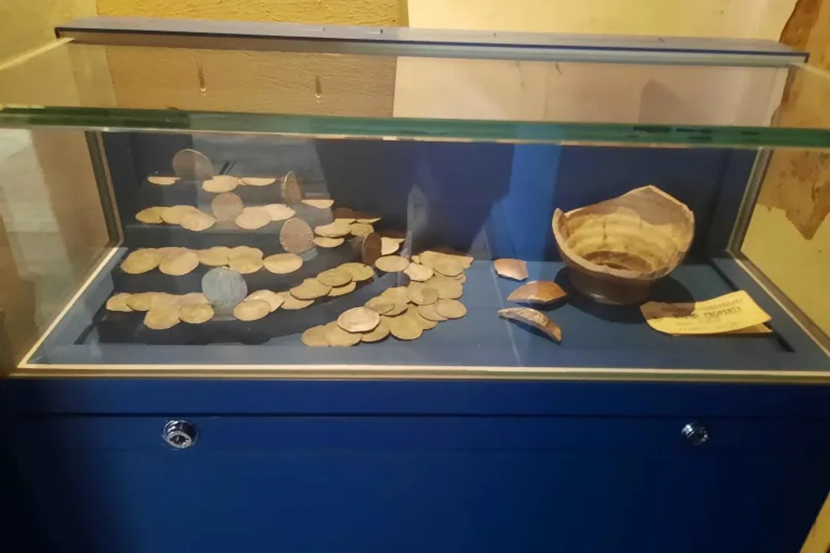 発行枚数と流通 — チャールズ1世クラウンコイン1644年版の魅力と歴史